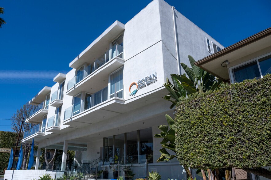 Primary Photo Of 901 Ocean Ave, Santa Monica Apartments For Sale