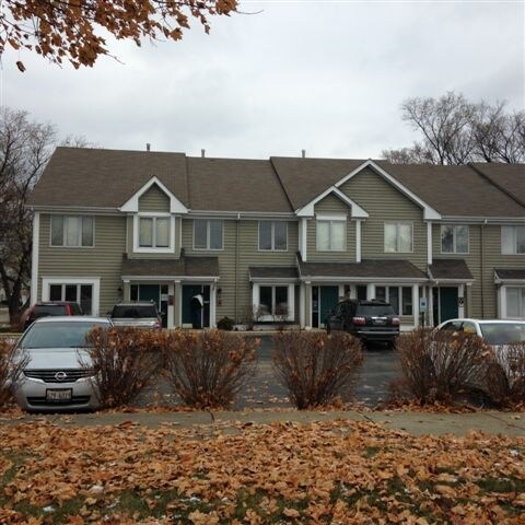 More Photos Of 334 E Colfax St, Palatine Loft Creative Space For Lease