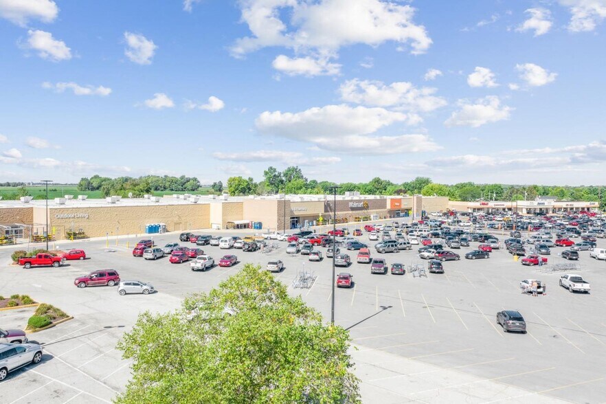 More Photos Of 3228 S Western Ave, Marion Unknown For Lease