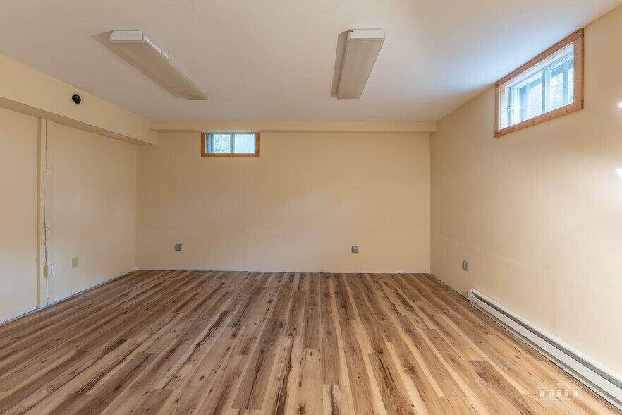 More Photos Of 1915 Saranac Ave, Lake Placid General Retail For Sale