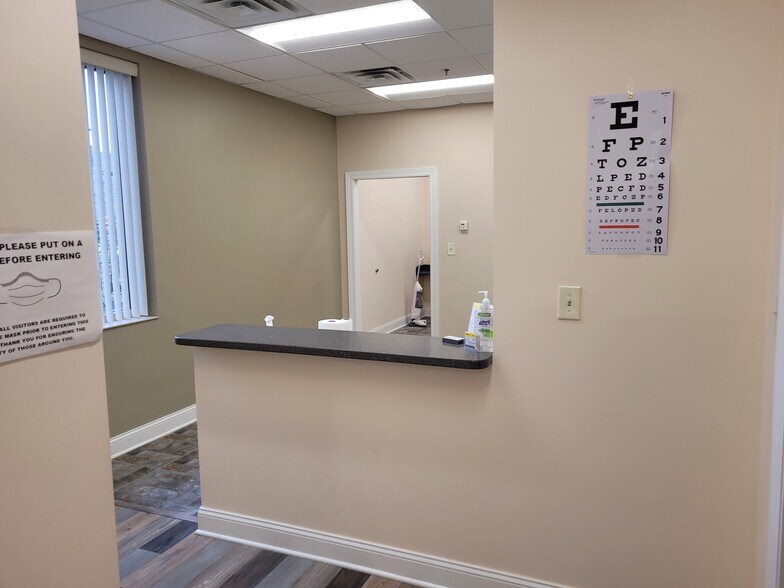 More Photos Of 8840 Calumet Ave, Munster Office For Lease