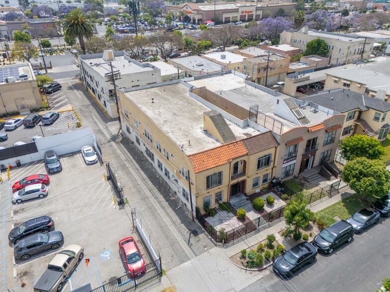 More Photos Of 1014 W 57th St, Los Angeles Apartments For Sale