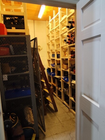 More Photos Of 218 52nd St, Brooklyn Warehouse For Lease