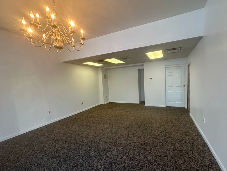 More Photos Of 140-142 W Pike St, Covington Storefront Retail Office For Sale