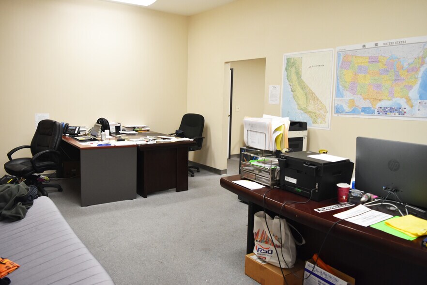 More Photos Of 1683 Sierra Madre Cir, Placentia Warehouse For Lease