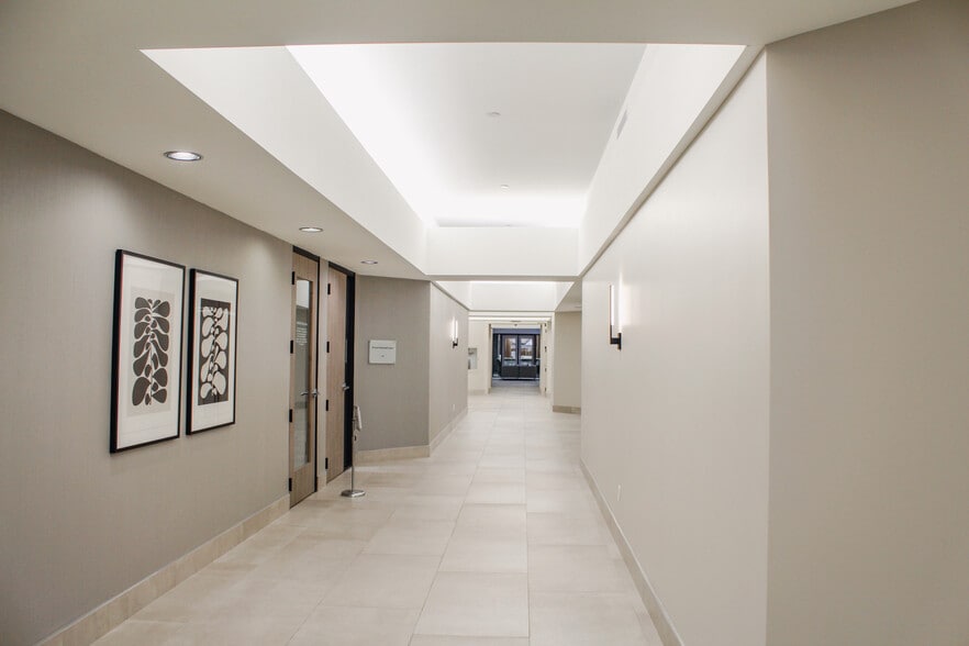 More Photos Of 2851 Charlevoix Dr SE, Grand Rapids Office For Lease