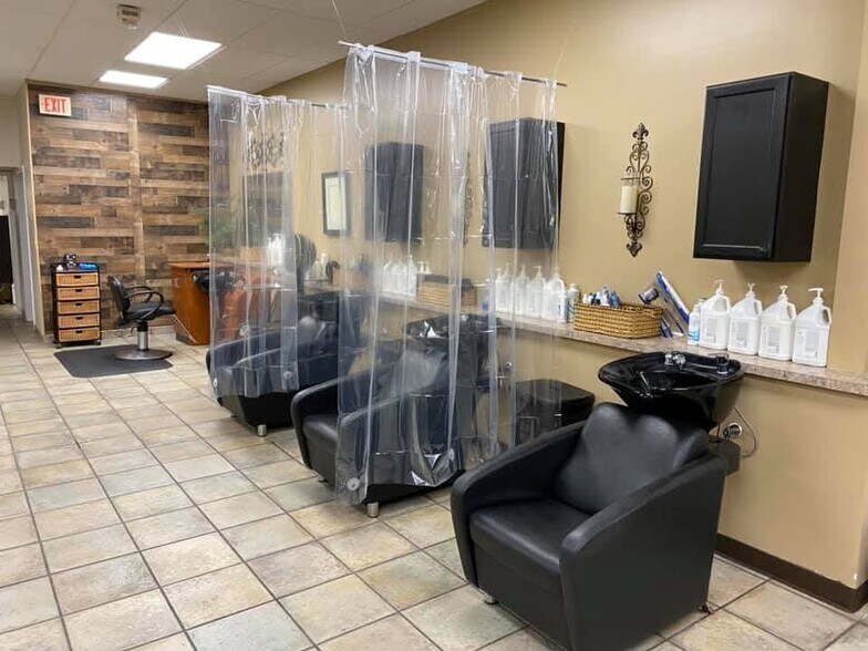 More Photos Of 42 S York Rd, Hatboro Storefront For Sale