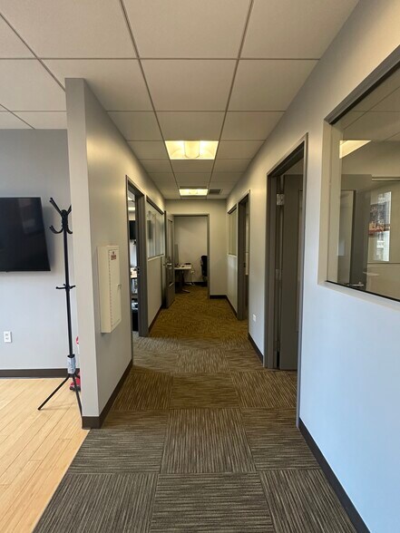 More Photos Of 111 N Wabash Ave, Chicago Office For Lease