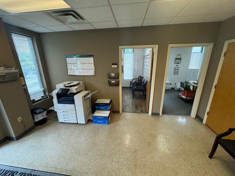 More Photos Of 3702 Neal Dr, Knoxville Light Manufacturing For Lease