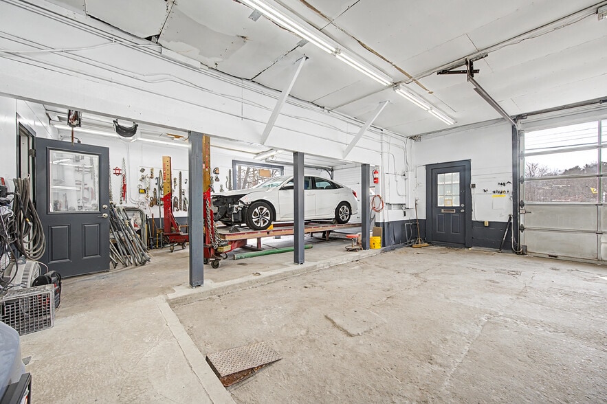 More Photos Of 298 Village St, Medway Warehouse For Sale