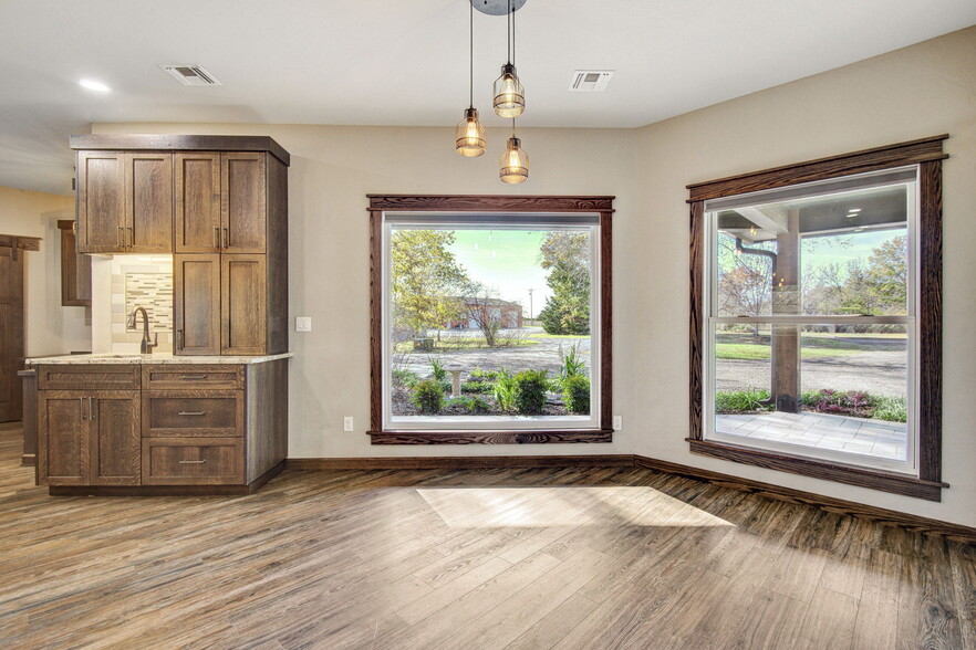 More Photos Of 4748 N 4318, Pryor Flex For Sale