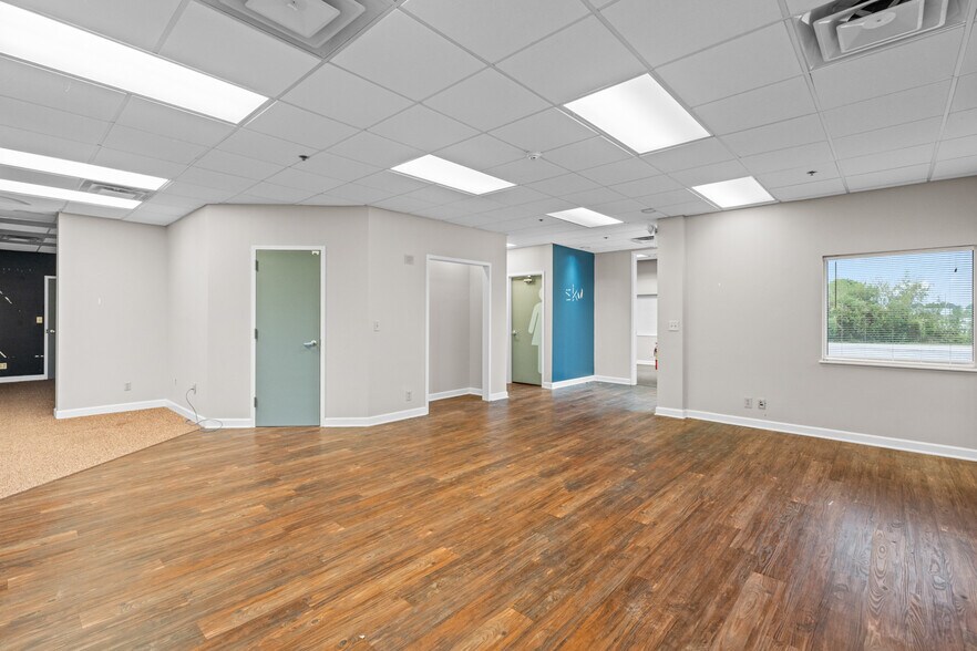 More Photos Of 3865 Symmes Rd, Hamilton Warehouse For Lease