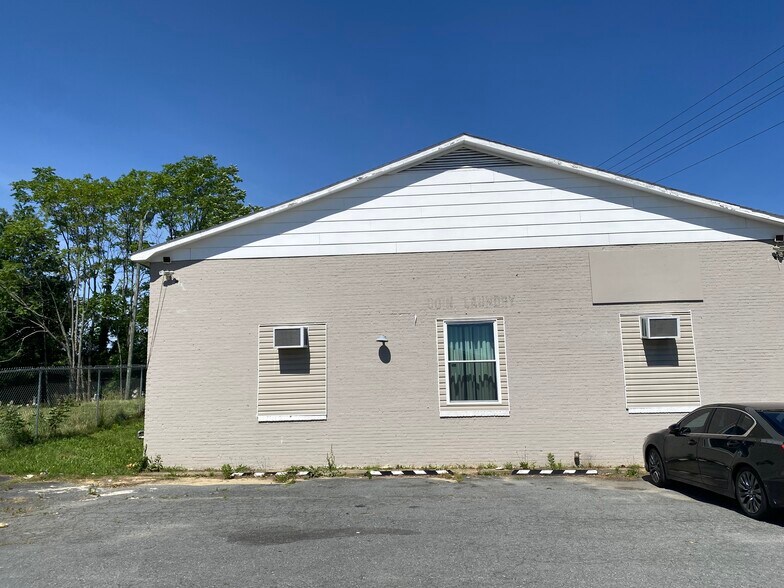 More Photos Of 844 Twenty-Fifth St, Winston-Salem Restaurant For Sale