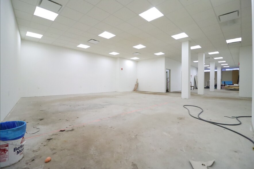 More Photos Of 61-19 Flushing Ave, Maspeth Storefront Retail Office For Lease