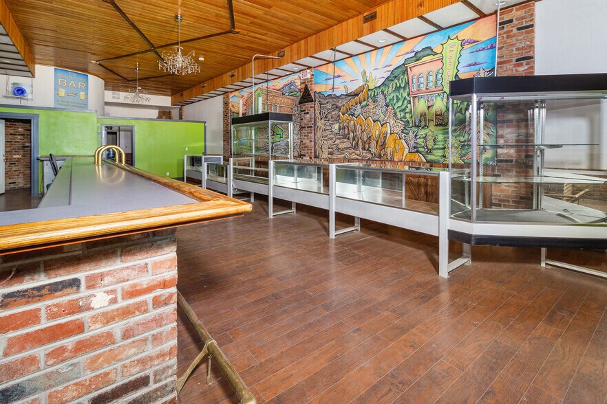 More Photos Of 466 W Main St, Trinidad General Retail For Sale