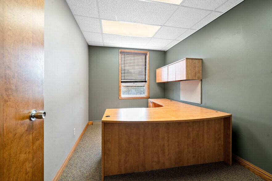 More Photos Of 828 Cherry St, Green Bay Office Residential For Sale