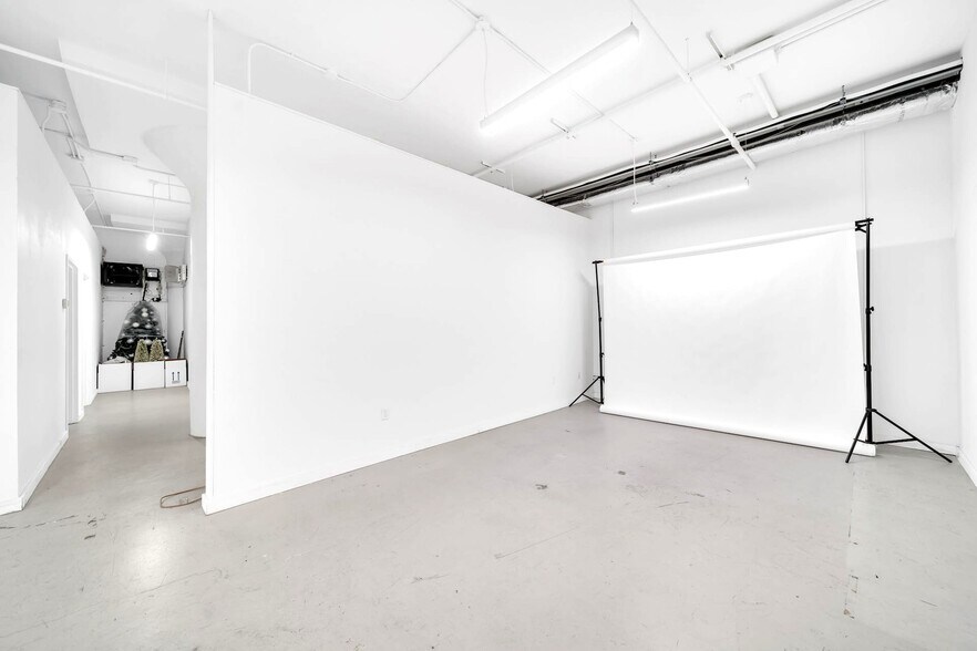 More Photos Of 545 W 45th St, New York Loft Creative Space For Lease