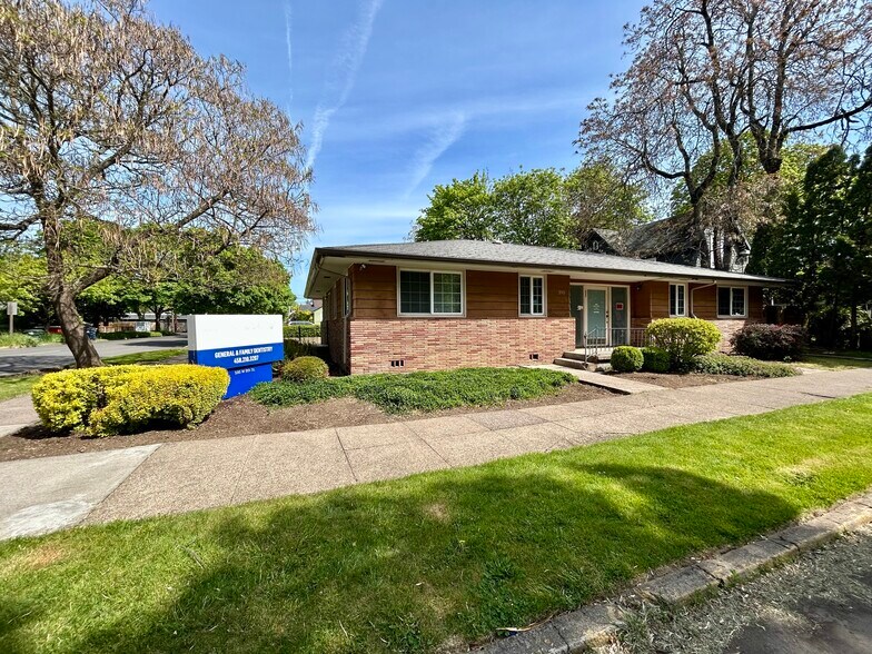 More Photos Of 595 W 8th Ave, Eugene Medical For Lease