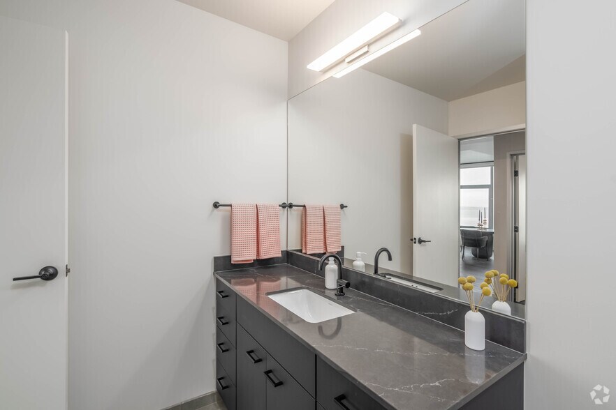 More Photos Of 2315 4th Ave, Seattle Multifamily For Sale