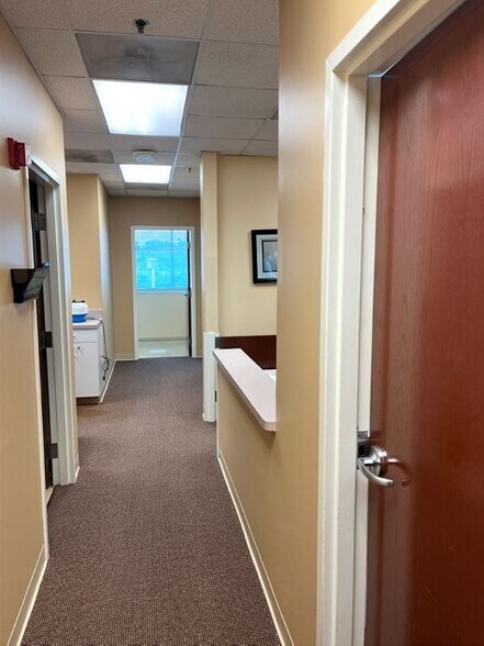 More Photos Of 11601 Iron Bridge Rd, Chester Medical For Lease