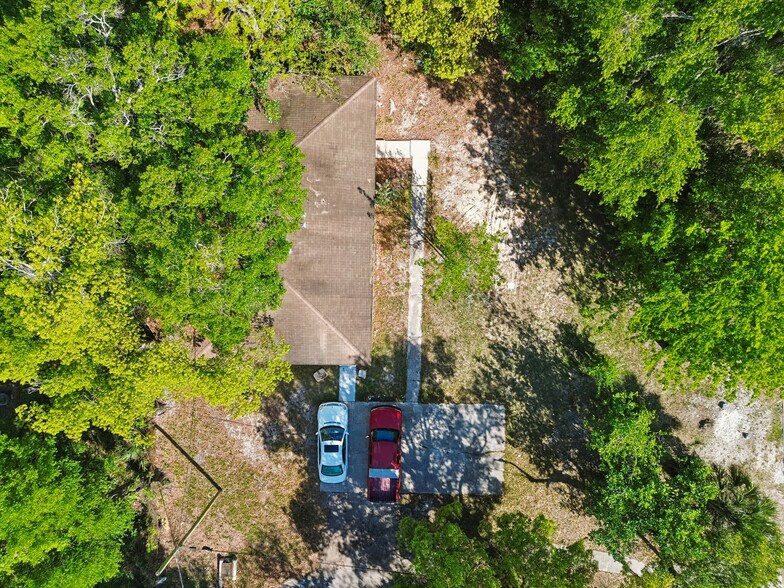 More Photos Of 1061 Alderside St, Jacksonville Multifamily For Sale