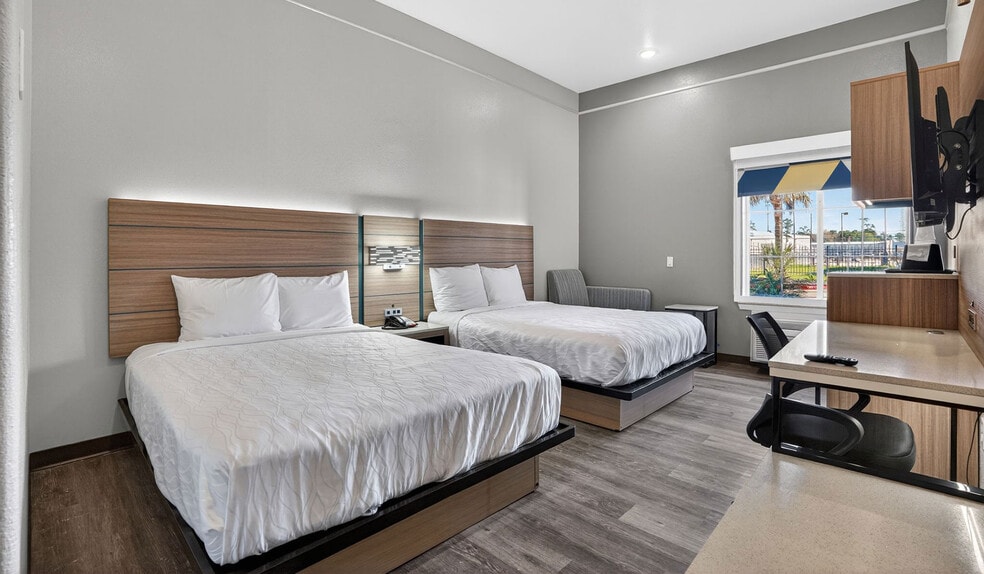 More Photos Of 415 Fm 1960 Rd E, Houston Hotel For Sale