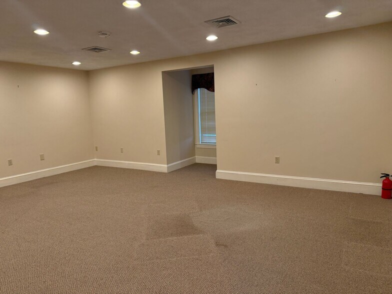 More Photos Of 1624 Sudbury Rd, Concord Medical For Lease