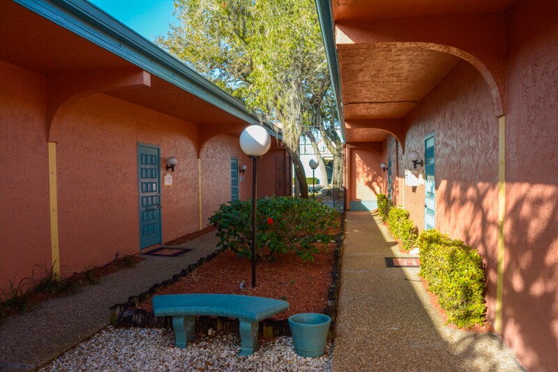 More Photos Of 2344 Bee Ridge Rd, Sarasota Office For Sale