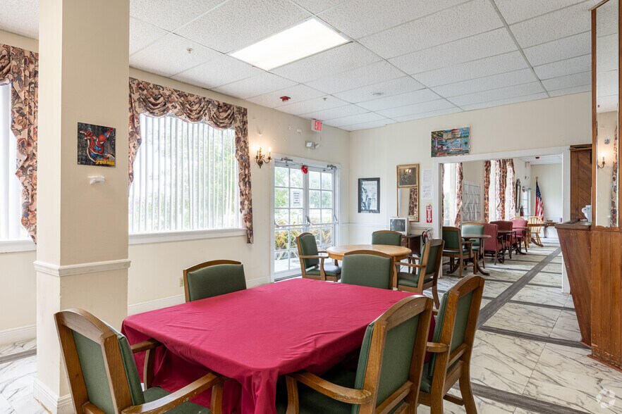 More Photos Of 1189 W River Dr, Margate Assisted Living For Sale