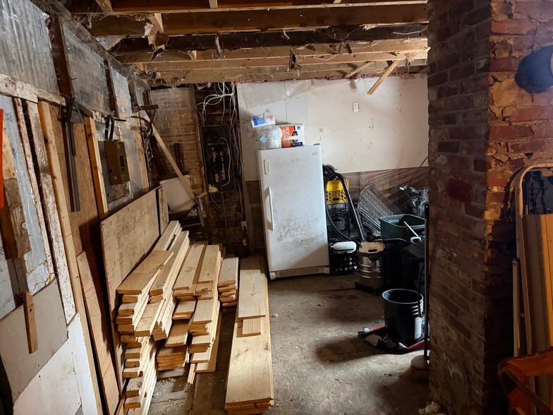More Photos Of 40 Reservoir Rd, Plymouth Multifamily For Sale
