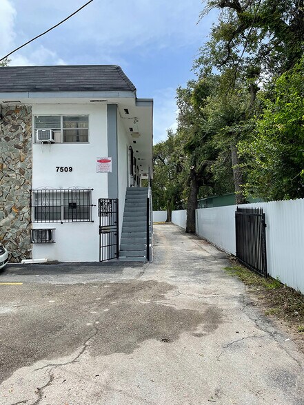More Photos Of 7509 NE 3rd Ave, Miami Apartments For Sale