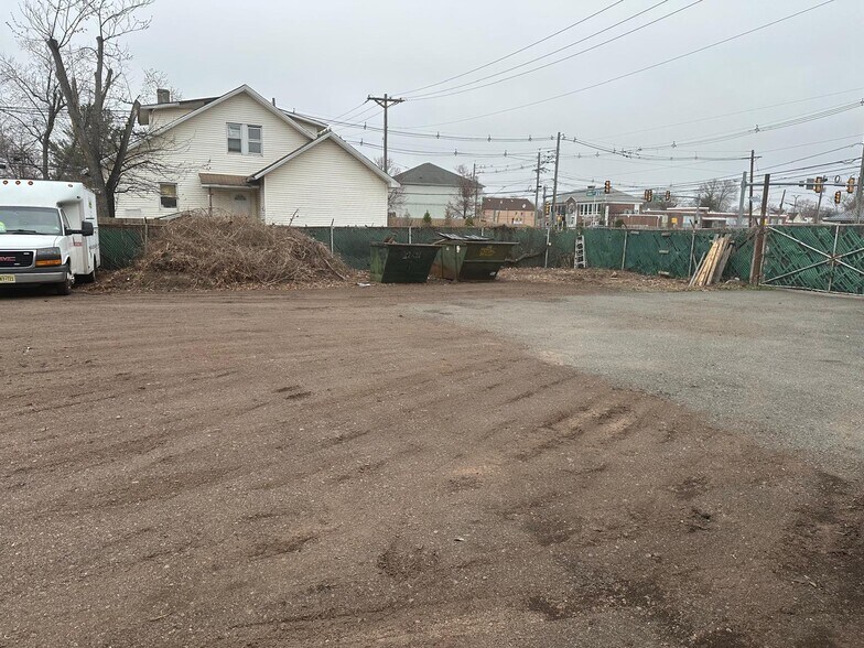 More Photos Of 1614 Stelton Rd, Piscataway Service Station For Sale