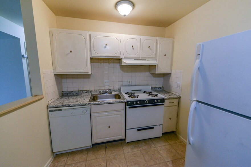 More Photos Of 307-2953 Bien Venido dr, Saint Louis Apartments For Sale