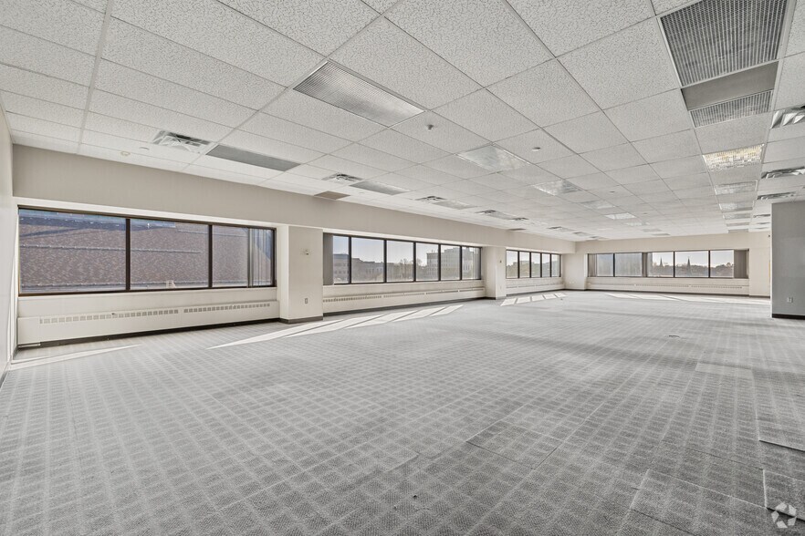 More Photos Of 285 Broad St, Hartford Office For Sale
