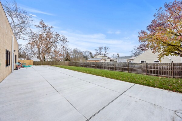 More Photos Of 4520 Military Rd, Niagara Falls Office For Sale