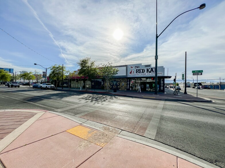 More Photos Of 1300 S Main St, Las Vegas Freestanding For Lease