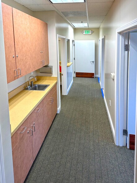 More Photos Of 638 Webster St, Oakland Office For Sale