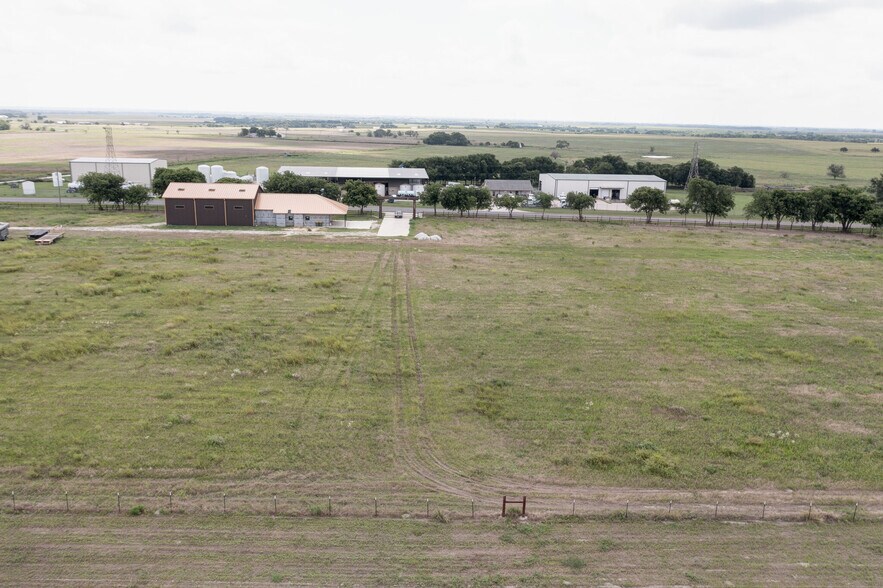 More Photos Of 16100 S Highway 77, Italy Land For Sale