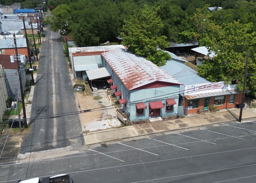 More Photos Of 211 N Mechanic St, Weimar Bar For Sale