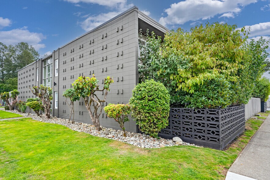 More Photos Of 406 E George St, Kent Apartments For Sale