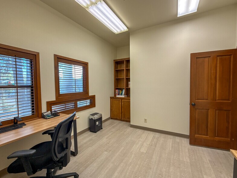 More Photos Of 101 Wikiup Dr, Santa Rosa Office For Sale