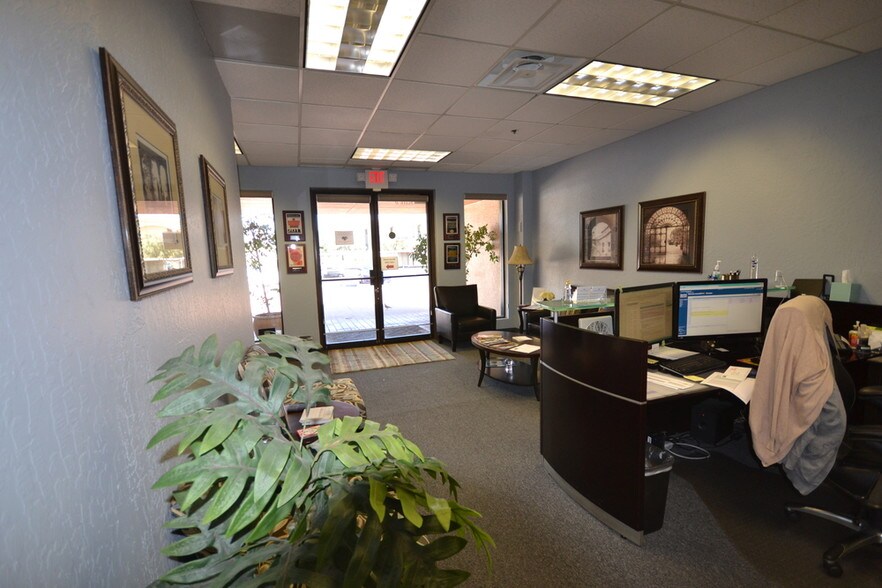 More Photos Of 10240 W Bell Rd, Sun City Office For Lease