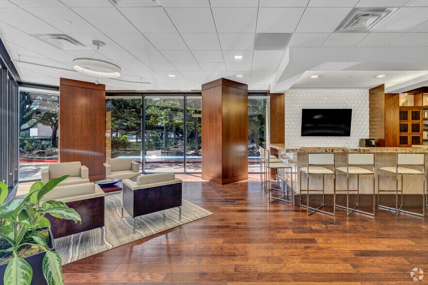 More Photos Of 2603 Augusta Dr, Houston Office For Lease