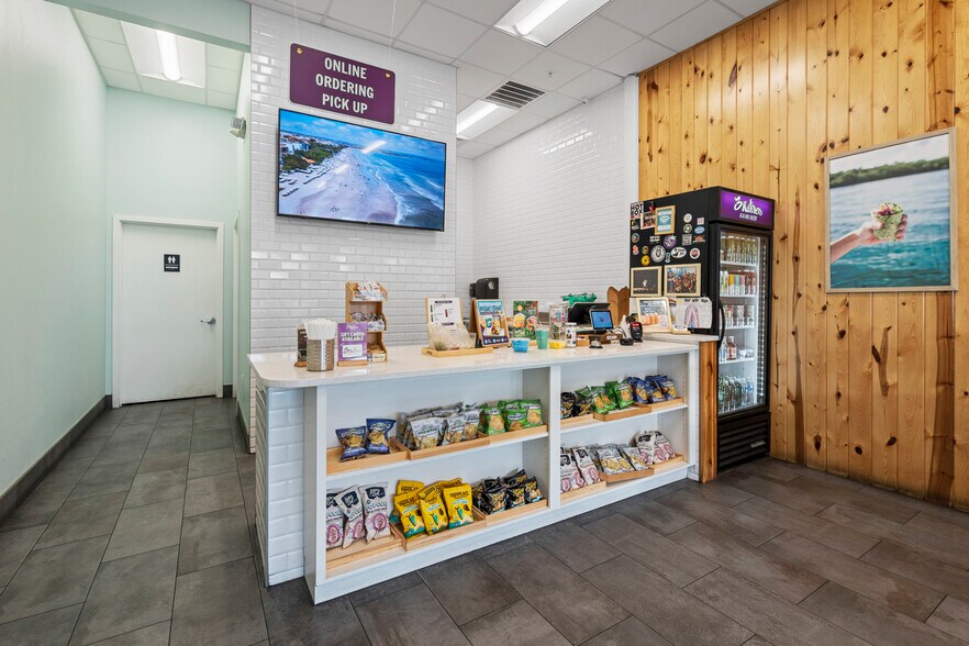 More Photos Of 1024 Highway A1A, Satellite Beach General Retail For Sale