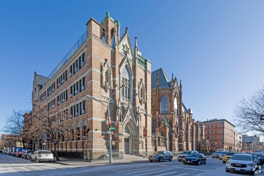 More Photos Of 2045 Madison Ave, New York Schools For Lease