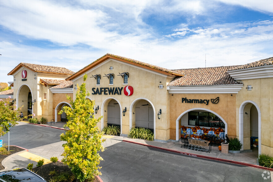 Primary Photo Of 5720 Nave Dr, Novato Supermarket For Lease