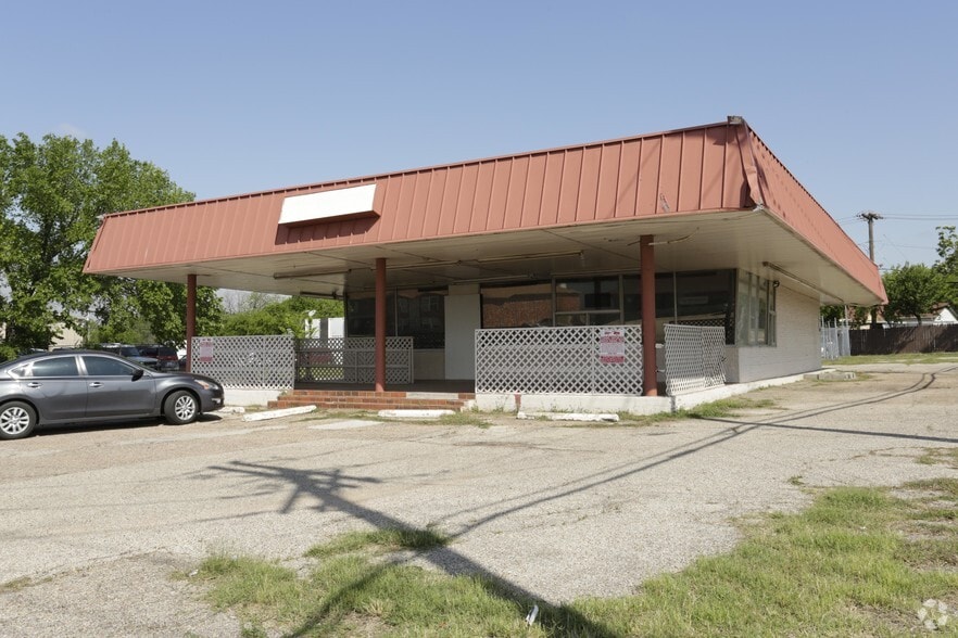 Primary Photo Of 2101 W Rochelle Rd, Irving Fast Food For Lease