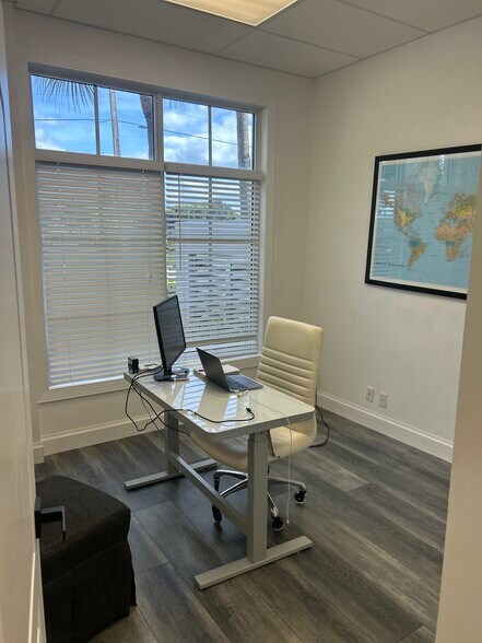 More Photos Of 3307 Northlake Blvd, Palm Beach Gardens Office For Sale