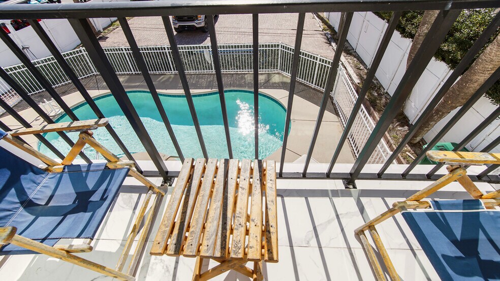 More Photos Of 1656 Scenic Gulf Dr, Destin Apartments For Sale