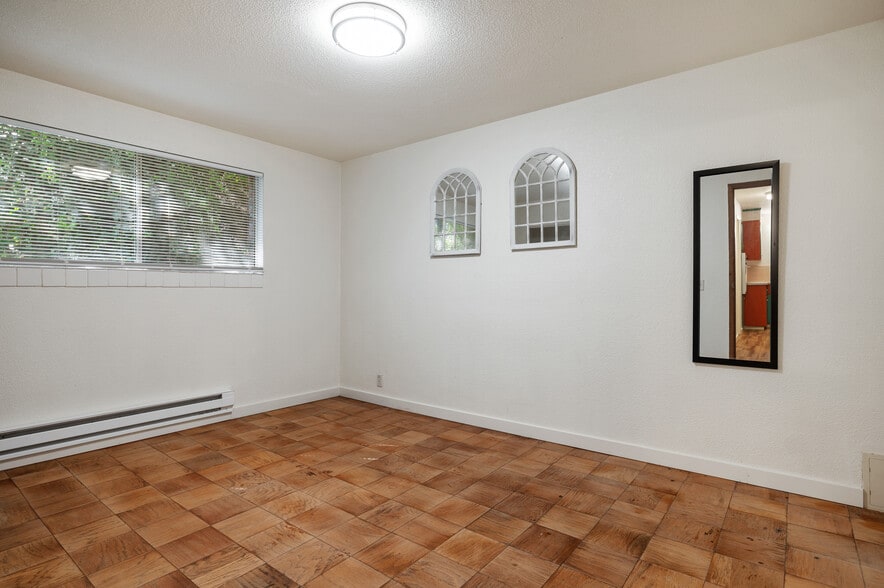 More Photos Of 324 3rd Ave S, Edmonds Apartments For Sale